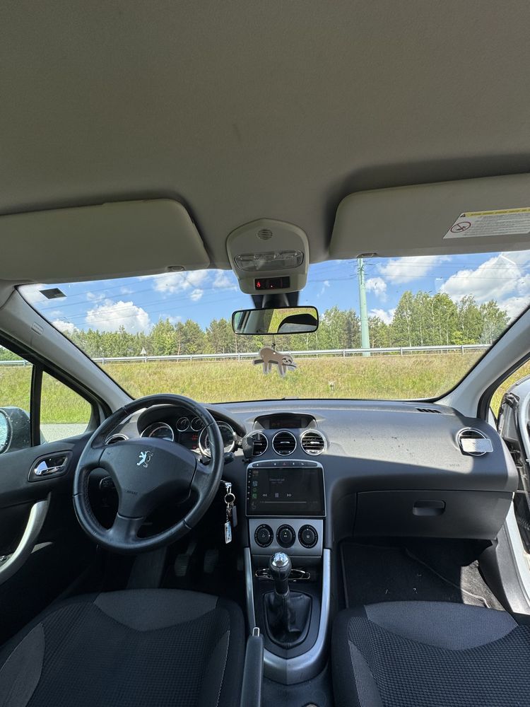 Peugeot 308•1.6 benzyna•Mały przebieg•Zadbany