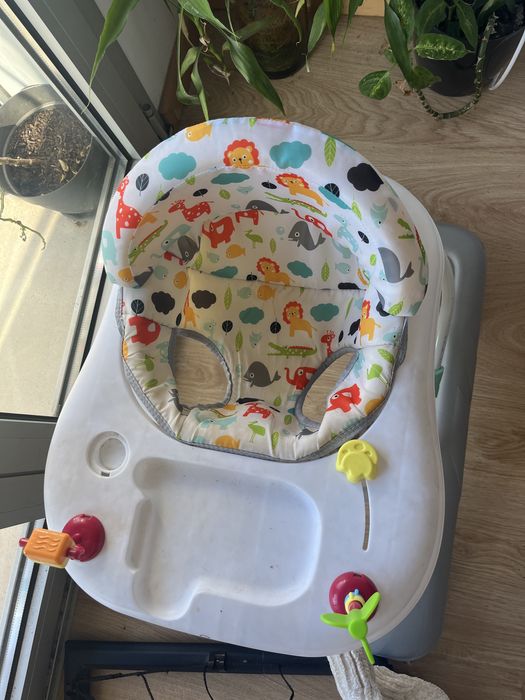 Andarilho bebe varias alturas