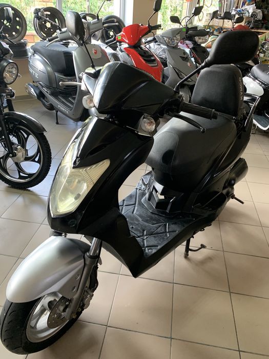 Скутер КYMCO 4Т, 80 кубів.