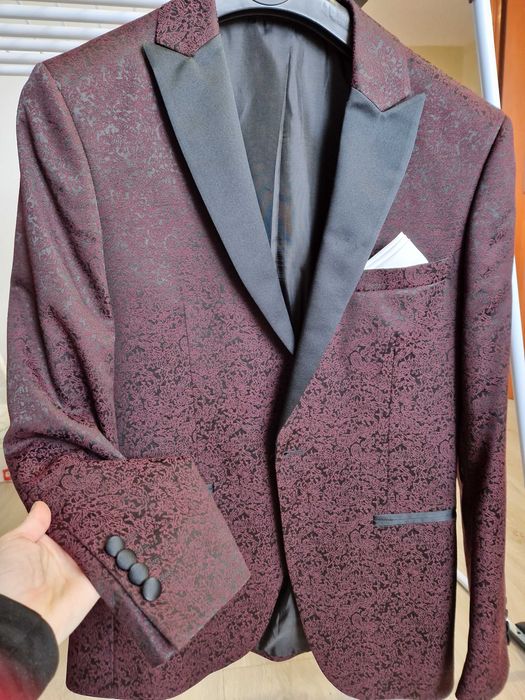 Marynarka smokingowa ślubna bordo