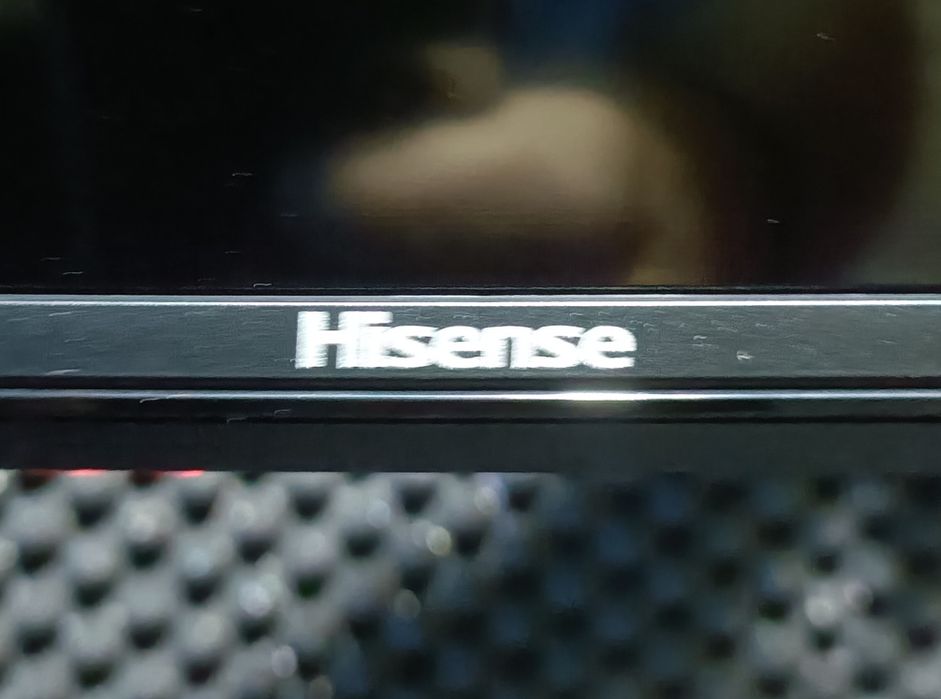 Hisense TV 40" 4K LED Wi-Fi