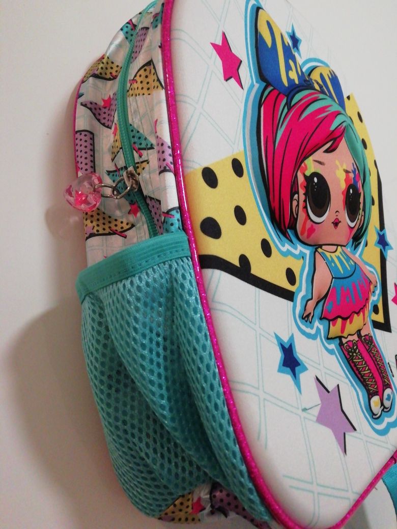 Conjunto de mochila e lancheira