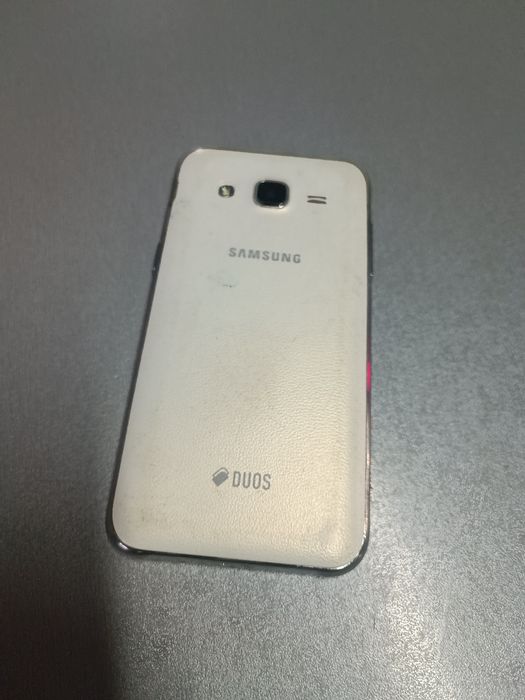 Samsung j200 j2 2015 цілий на запчастини