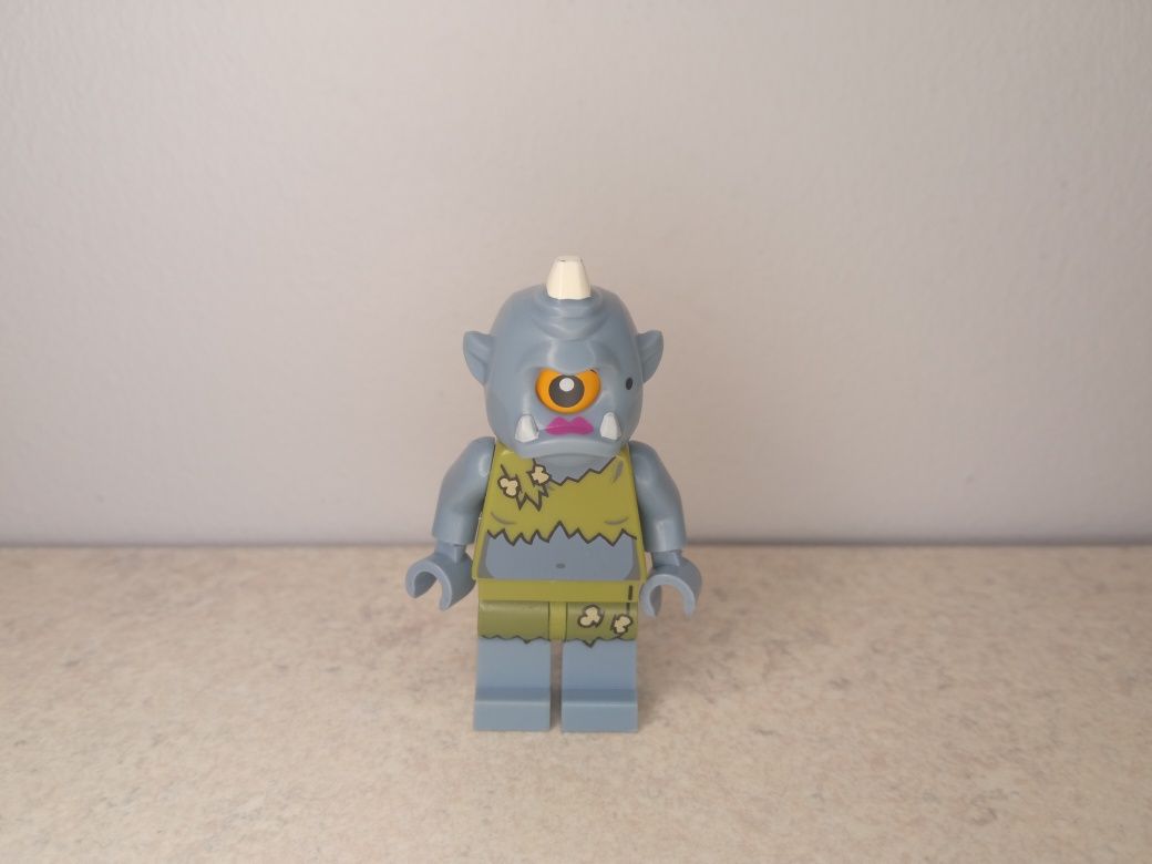 LEGO Minifigures - seria 13 - Lady Cyclops - col209