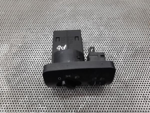 Botão / interruptor de luzes AUDI A6 (4B2, C5)