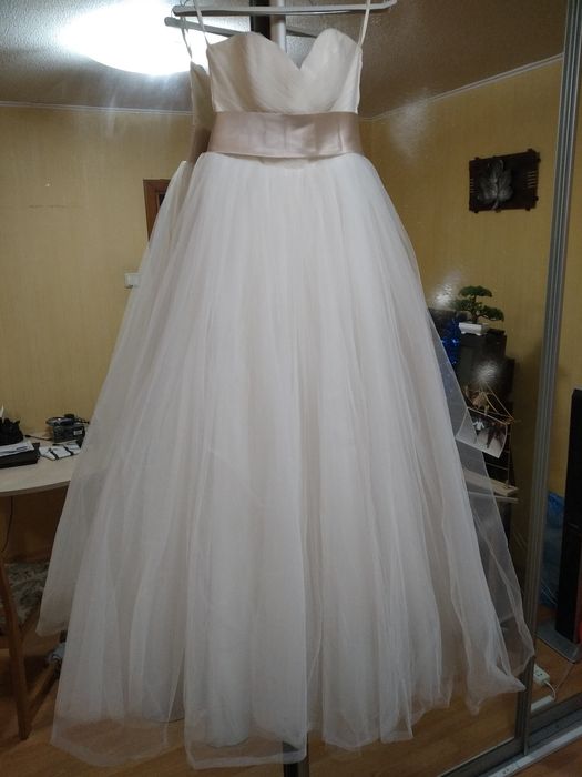 Весільна сукня, айворі