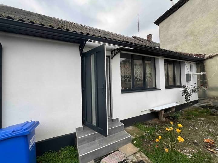 Продаж будинку в центрі міста