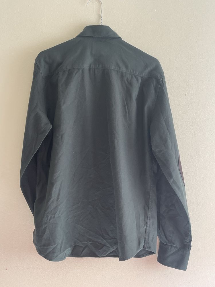 Vendo várias camisas!
