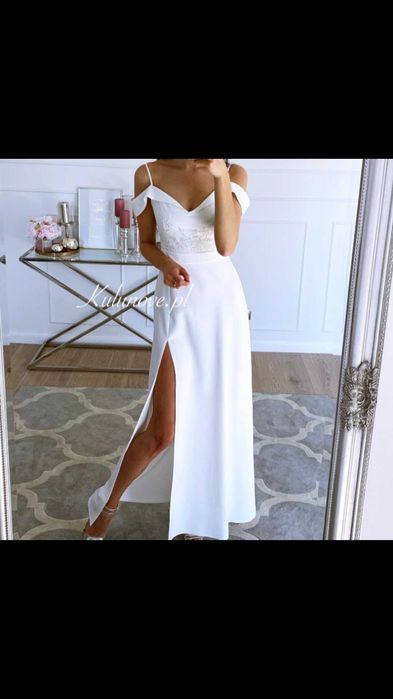 Suknia ślubna z szalem