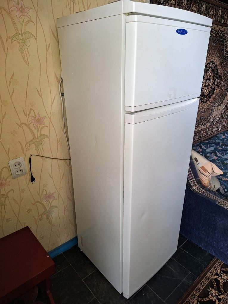 Холодильник ARDO б/у