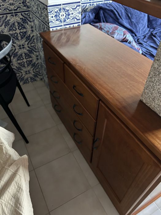 Estante / Divisoria com gavetas