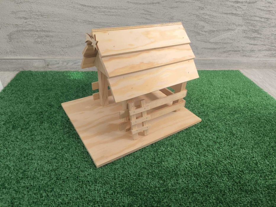 Drewniana Szopka Bożonarodzeniowa z drabinką - rękodzieło