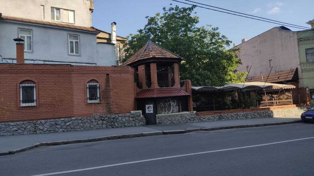 Здам в оренду окрему будівлю в історичному центрі міста 730м2