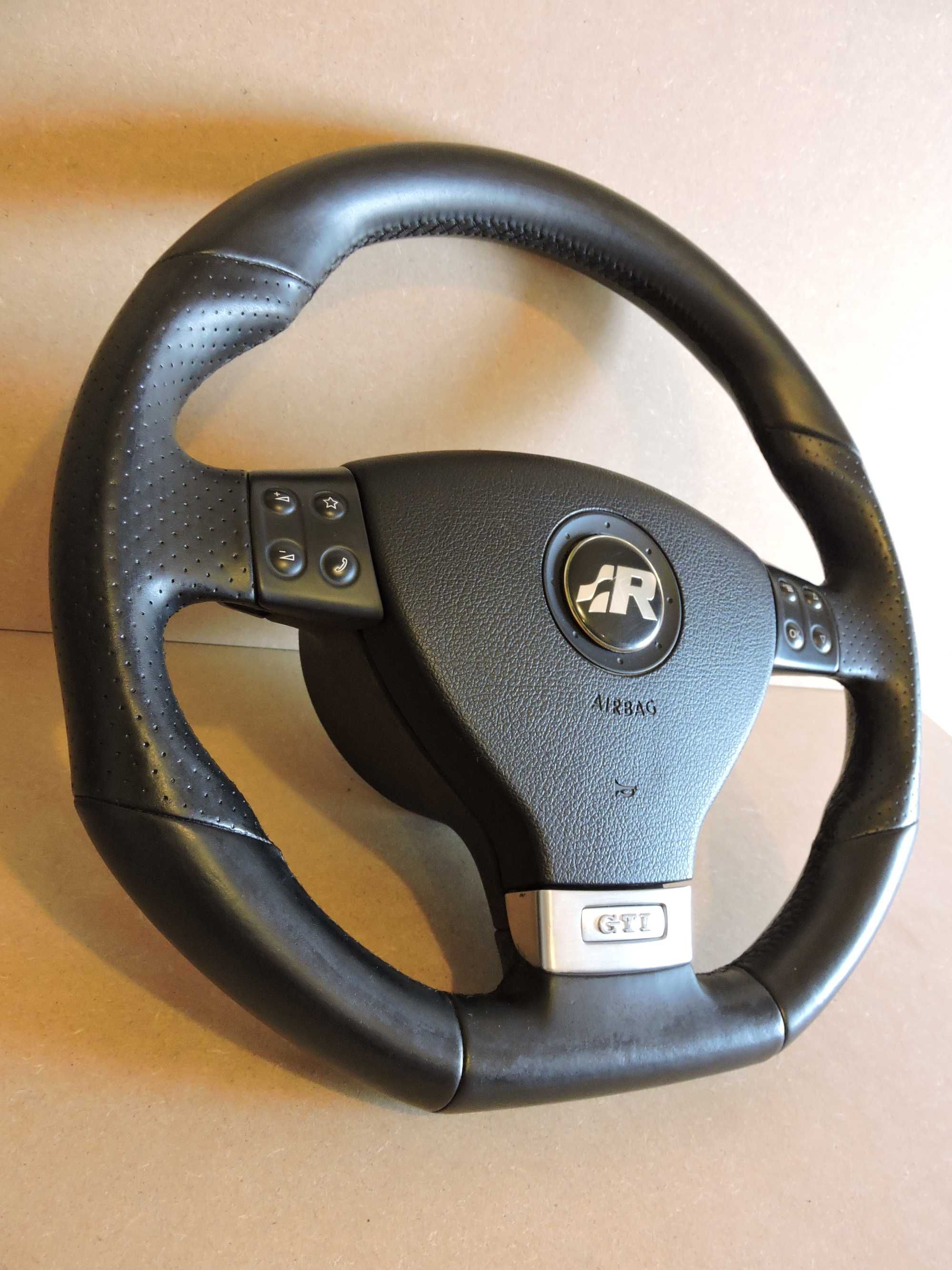 Volante VW Golf GTI