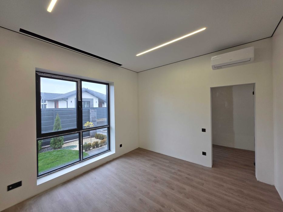 Продаж сучасного будинку з ремонтом в Крюківщині - без комісії!