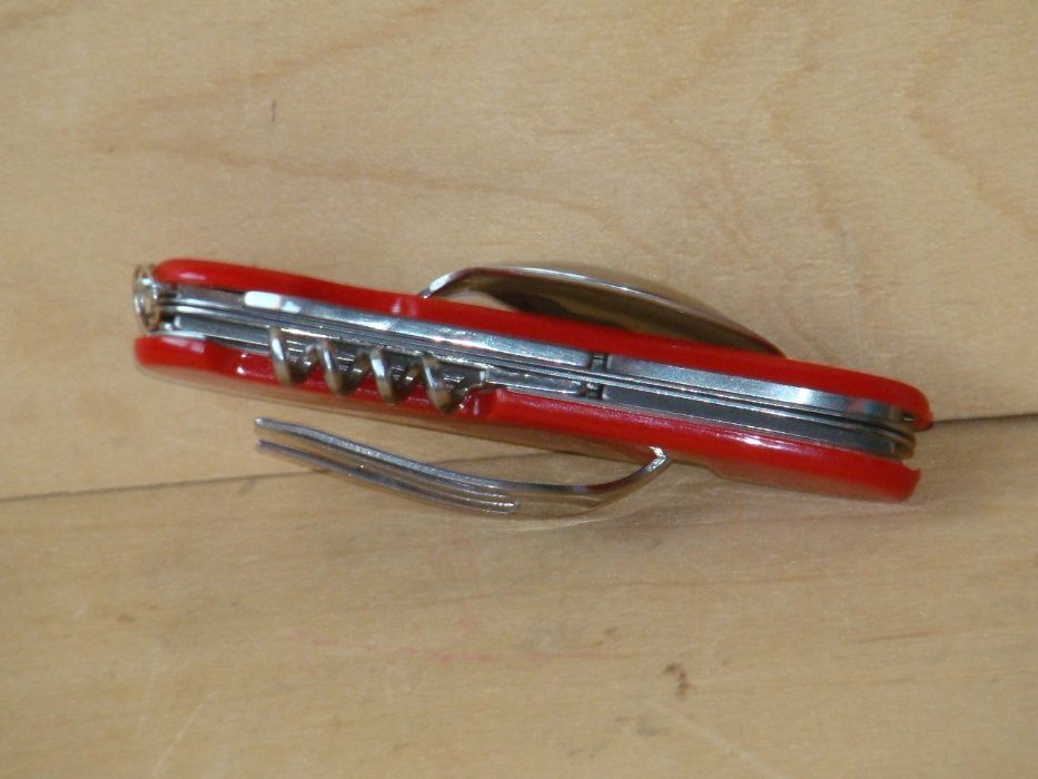 продам оригинальный новый нож складной туристический - 6 предметов вес