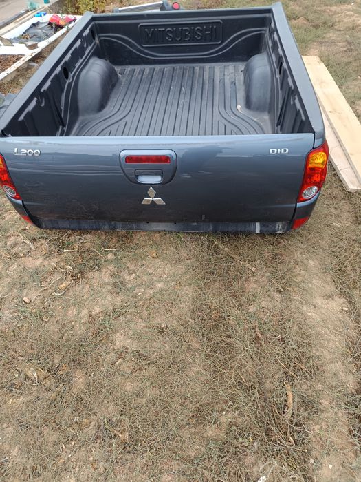 Carroçaria Mitsubishi l200