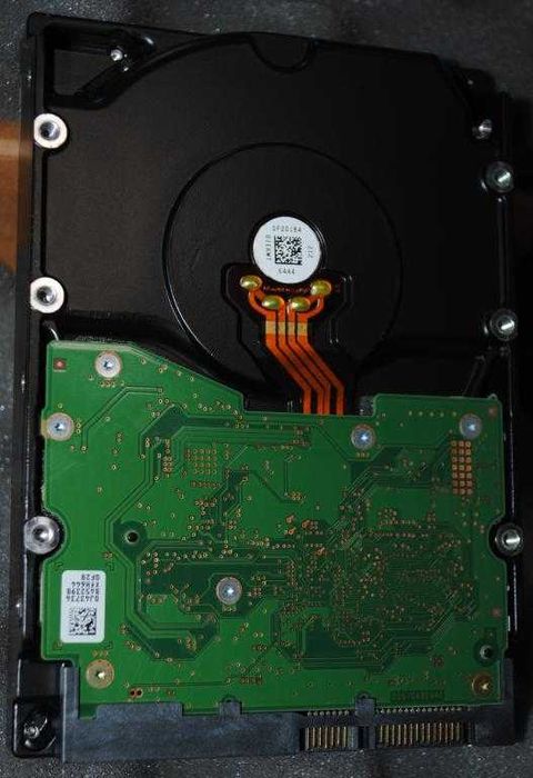 Жорсткий диск 3.5" SATA 2TB HUS726020ALA610