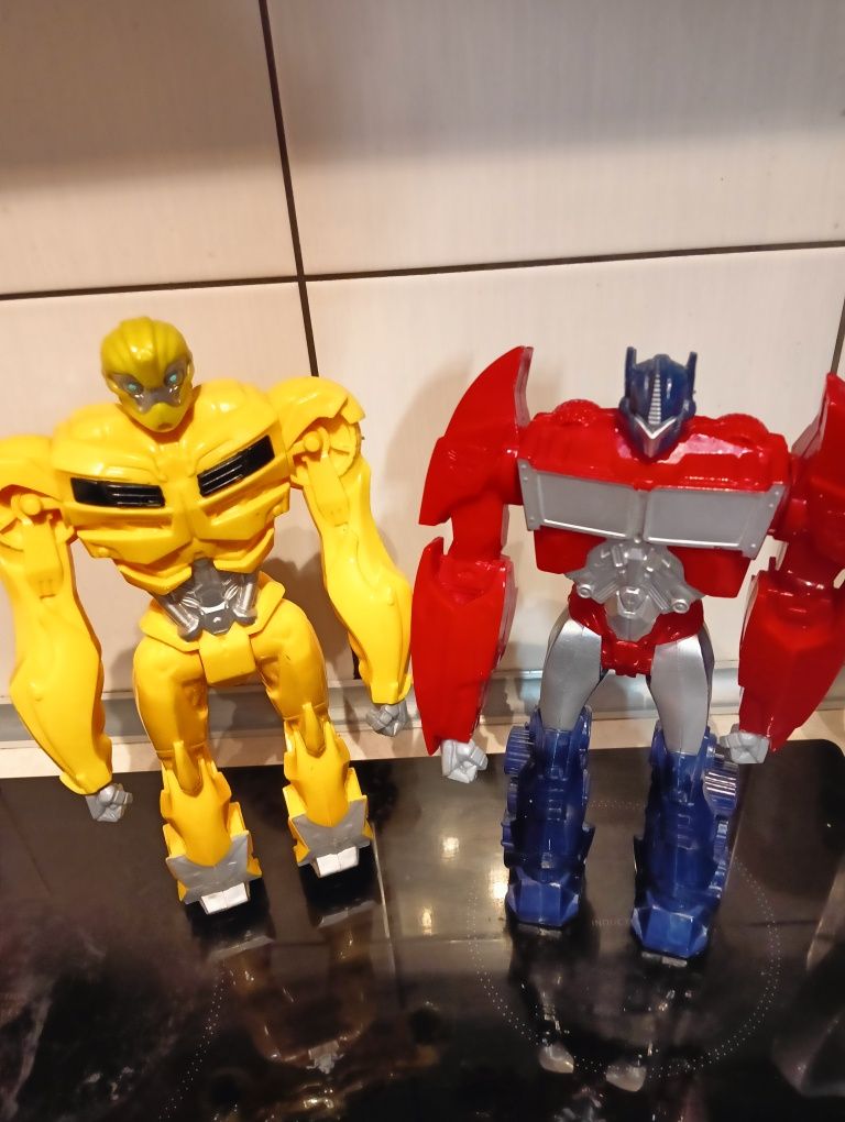 Figurki roboty z bajki transformers