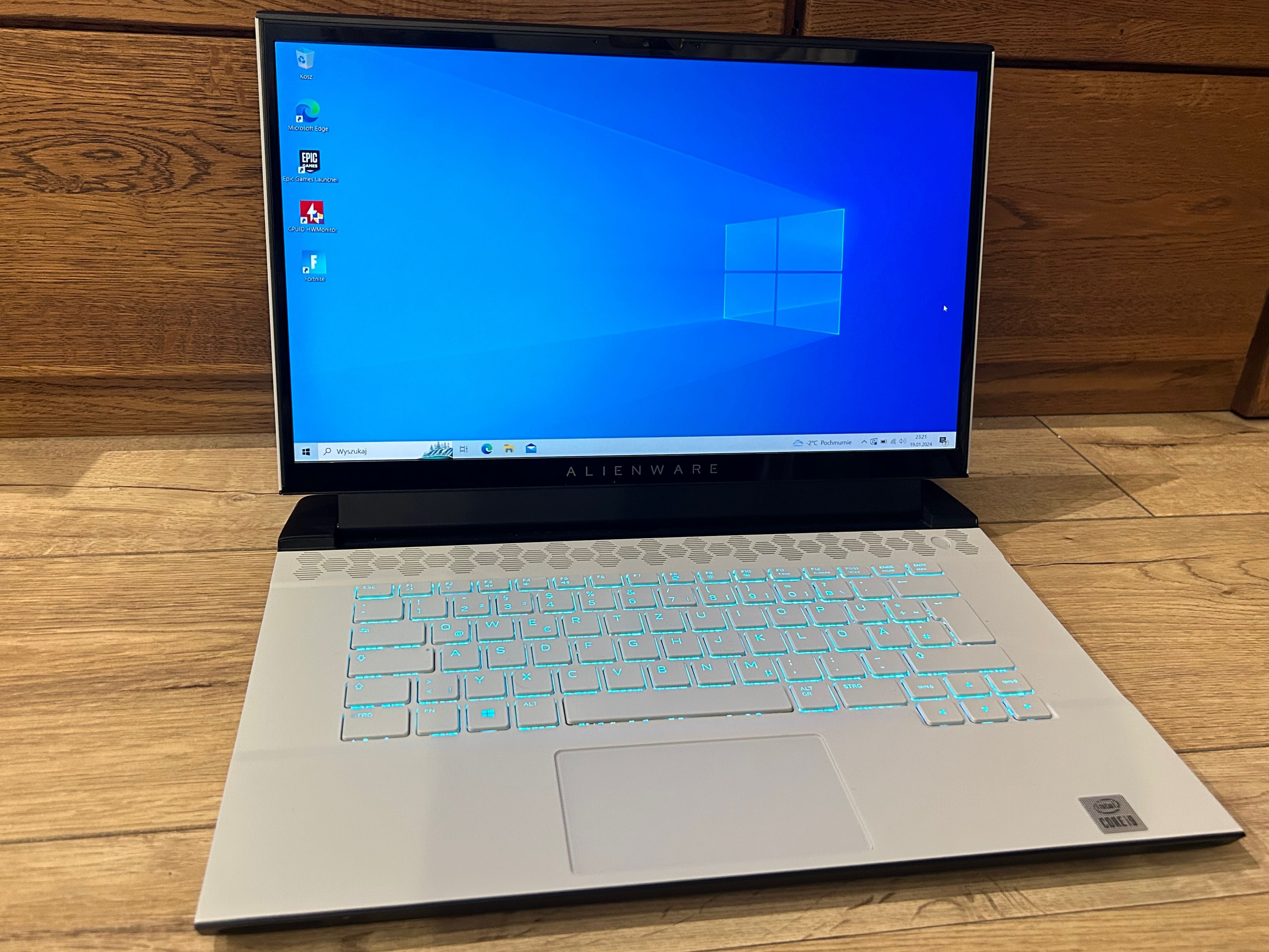 Dell Alienware m15 R3 i9 2,4 10980HK 32 GB RTX 2070 super 512SSD 300HZ