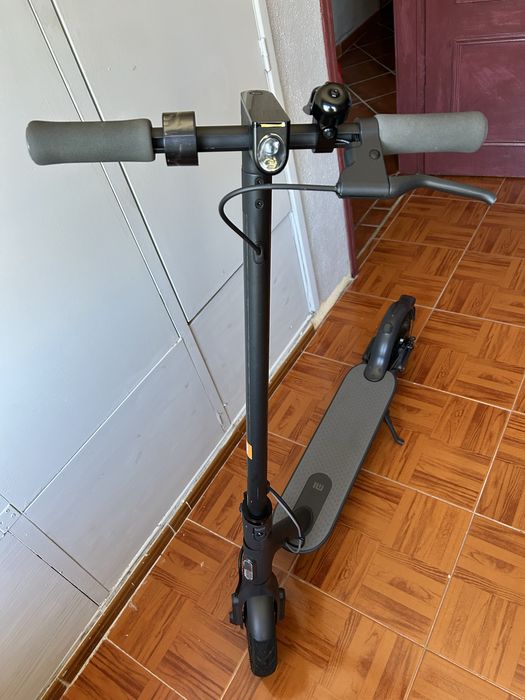 Trotinete Xiaomi Mi Essential