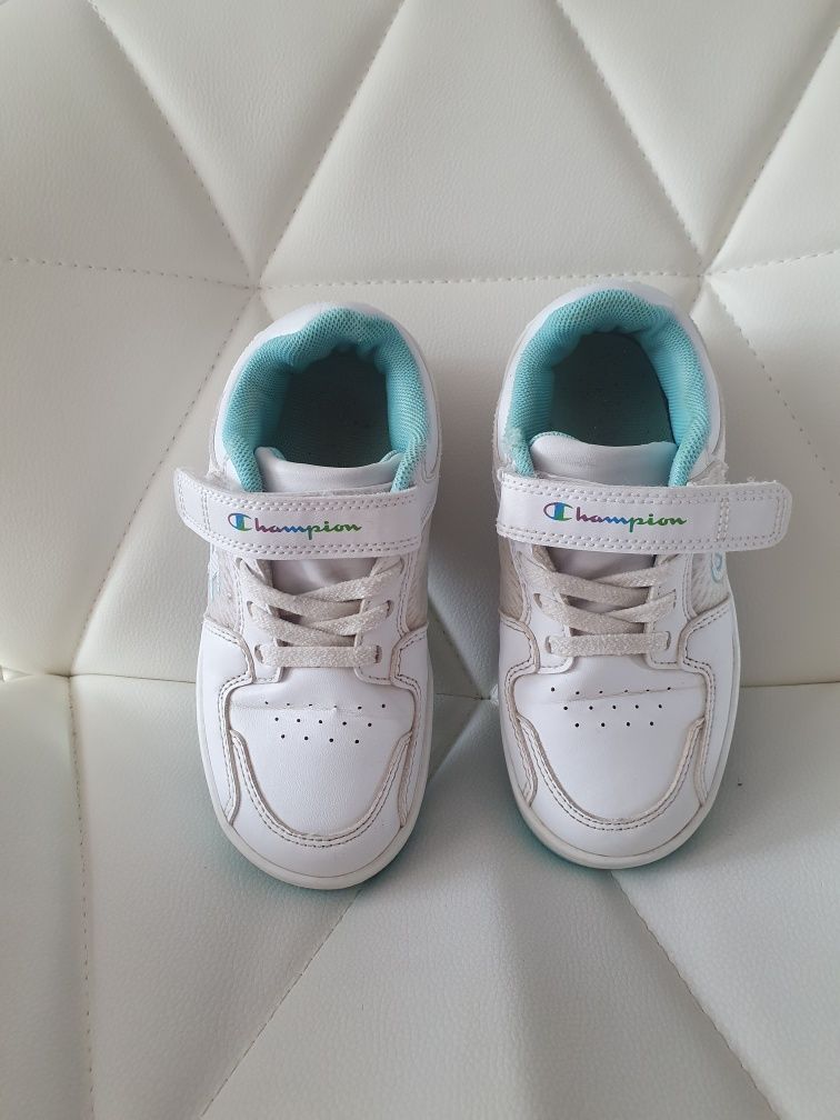 Sprzedam adidasy camping r.28