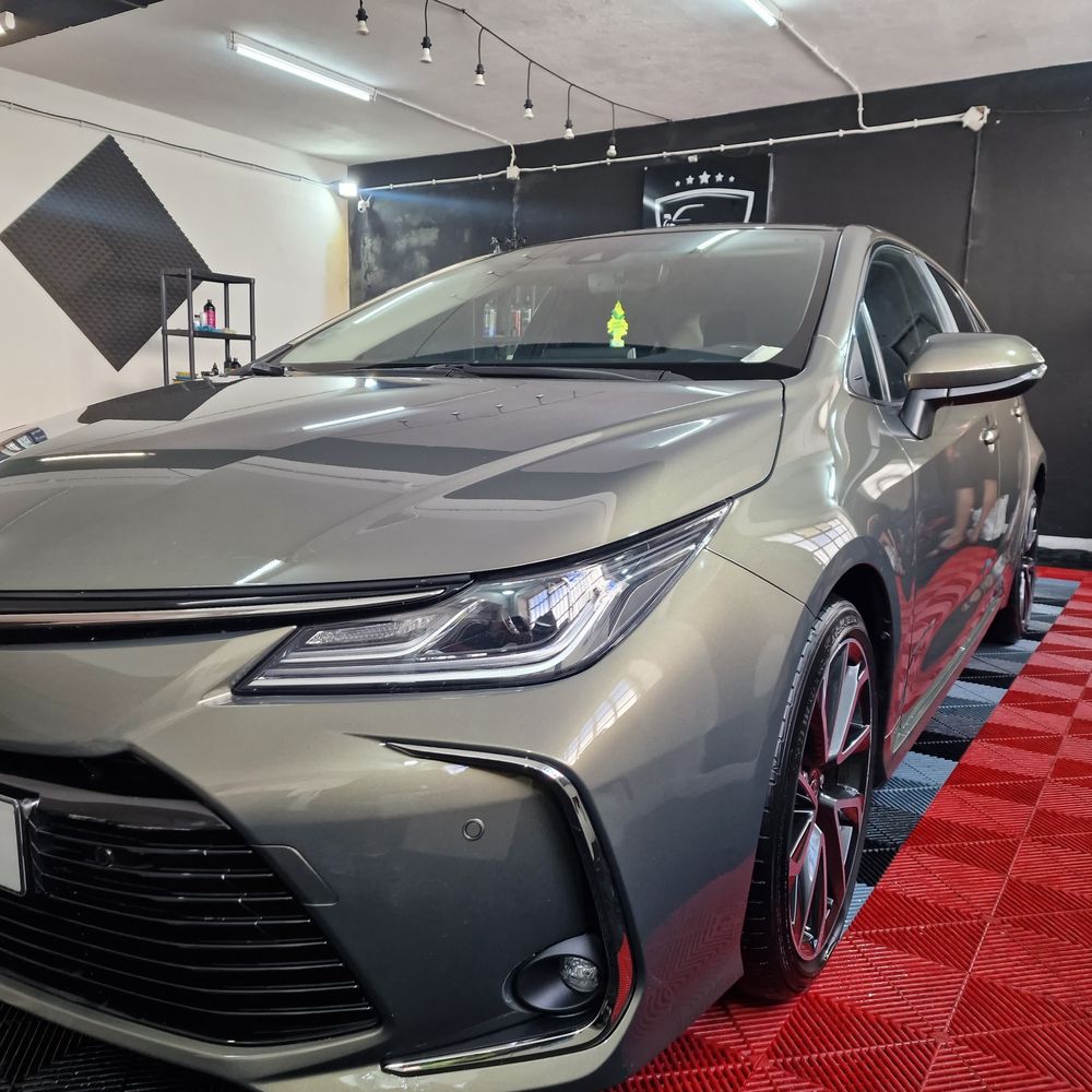 Toytota Corolla Luxury 2023