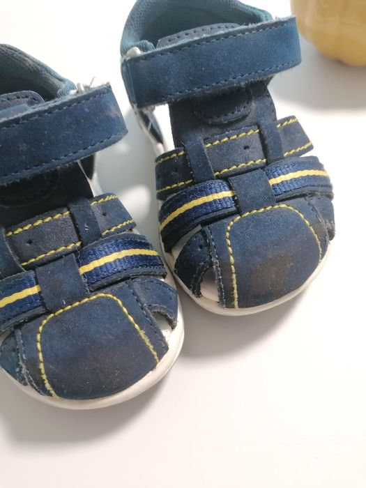 Sapatinhos Azul Marinho de Bebé Menino