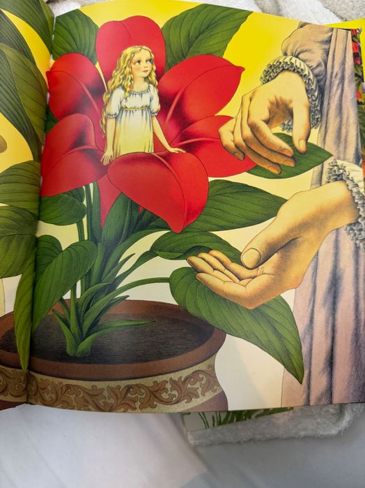 Книга Дюймовочка Х.Андерсон новая