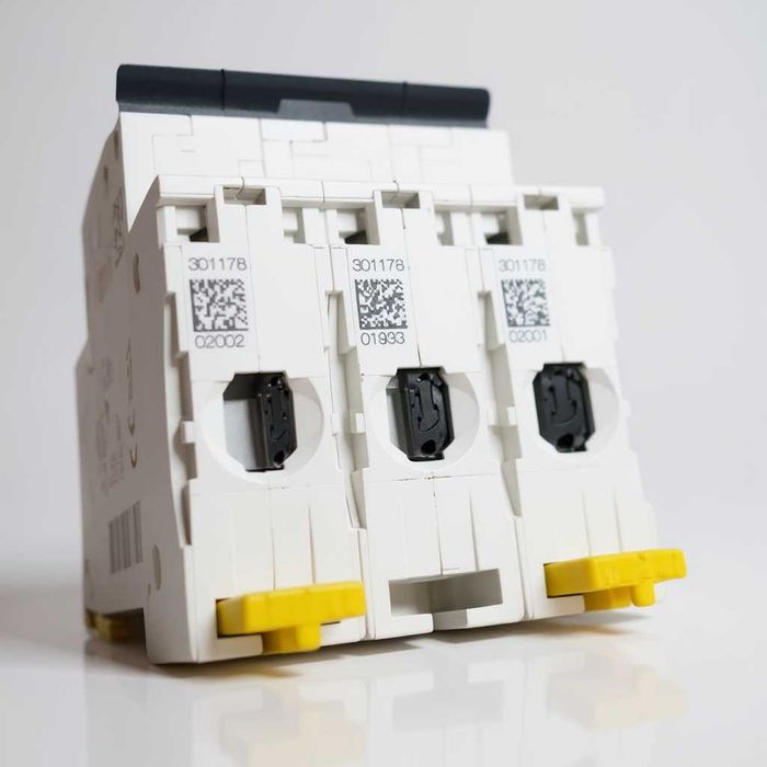 Schneider Electric IC60N C25A 3P 6kA 400V