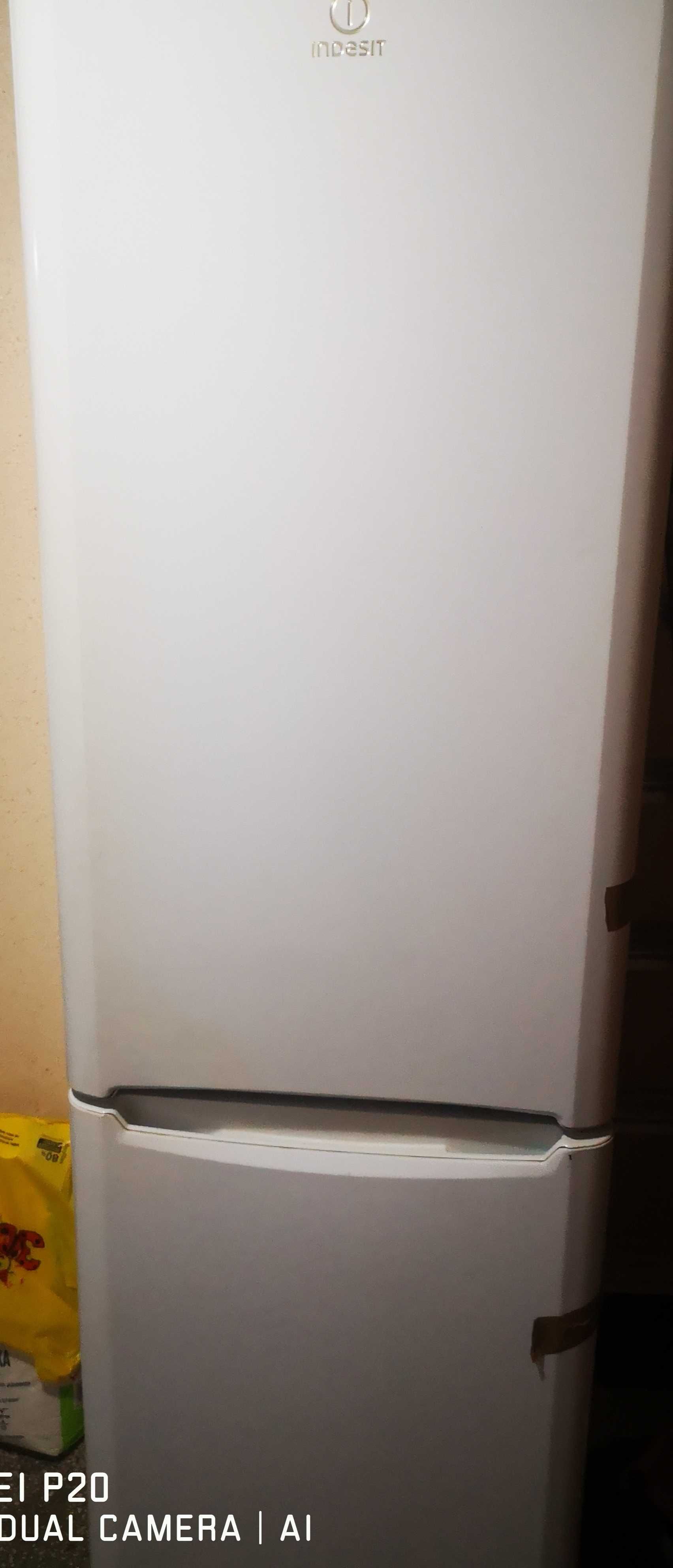 Lodówka indesit 200cm