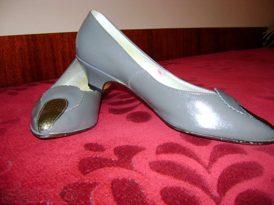Туфли женские, кожа новые, длина 25,5 см