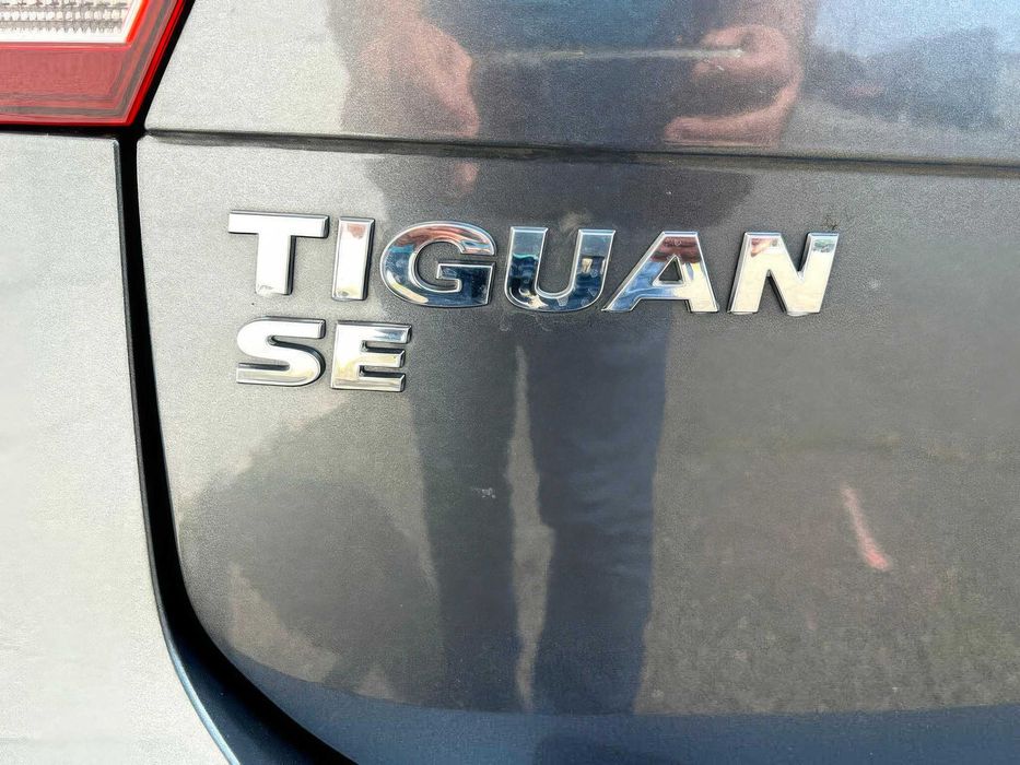 Volkswagen Tiguan SE R-Line      2020