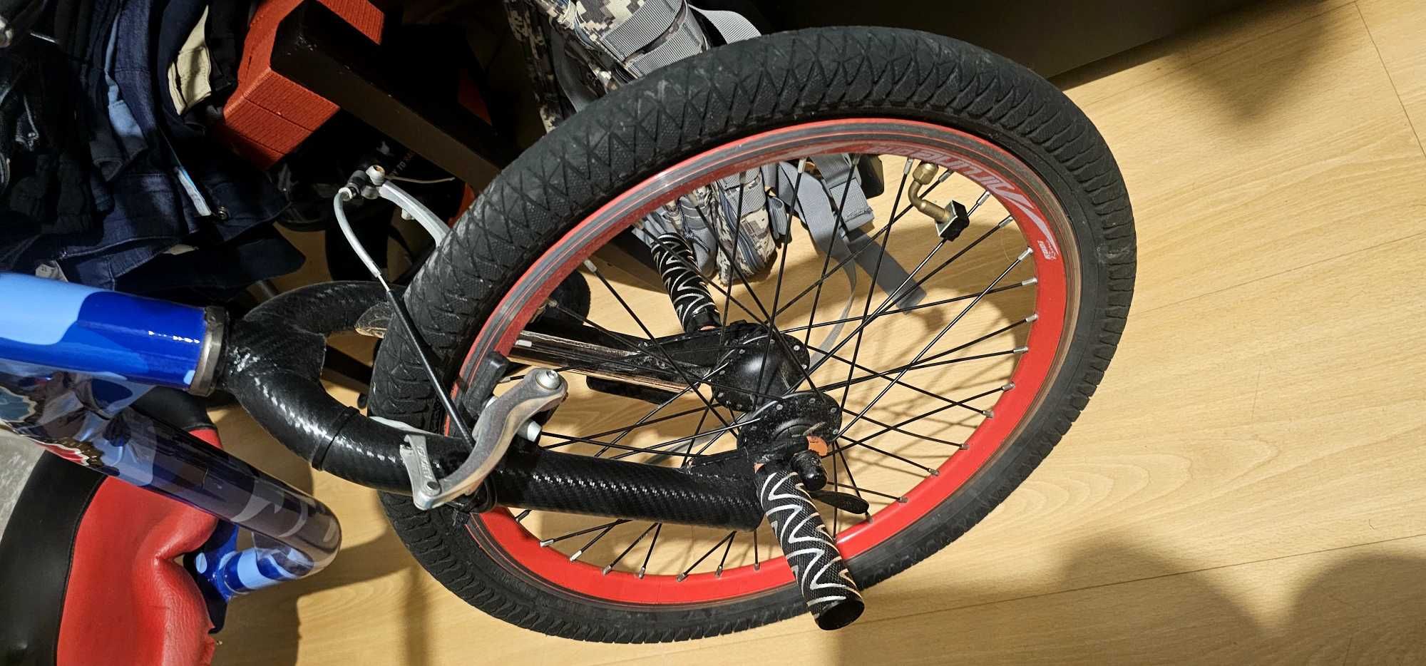 Trike reforçado com rodas kart