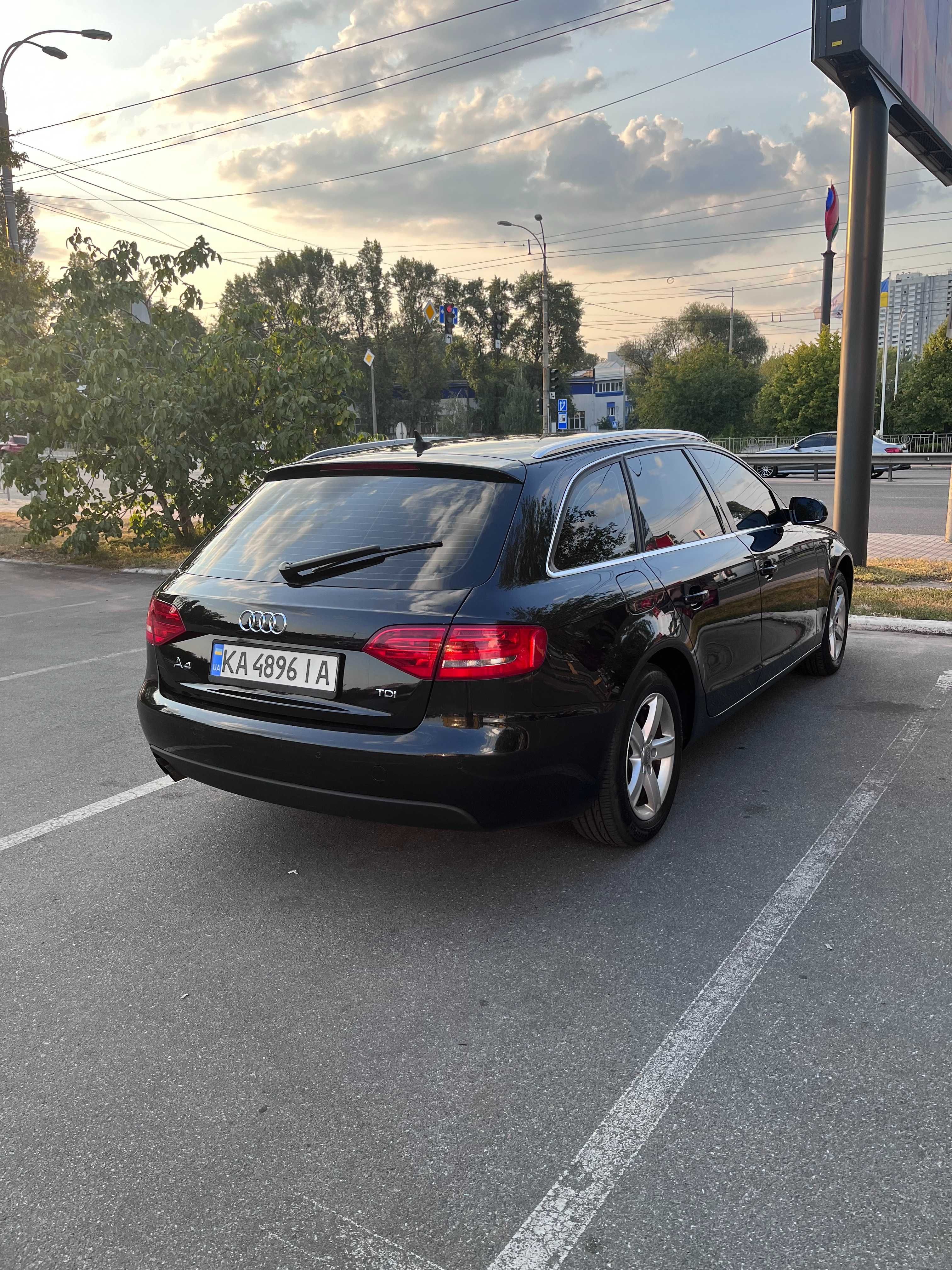 продам авто Audi A4 2011