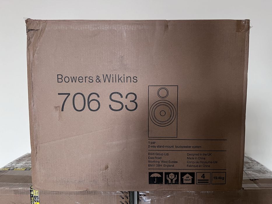 Акустична система (колонки) Bowers & Wilkins 706 S3 Gloss Black