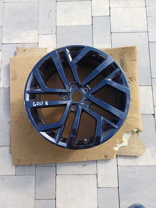 felga vw golf 8 VIII 7,5jx18 et45 5x112 model 5h0601.025k