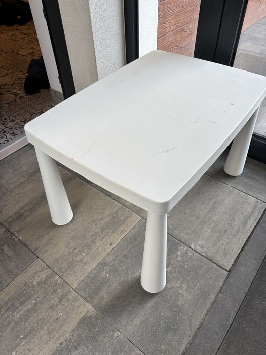 stolik mamut plus jedno krzeslo