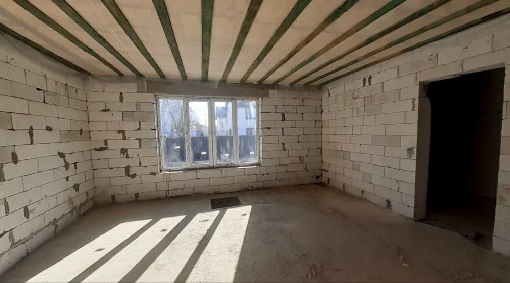 Продам неймовірний будинок за вулицею Зелена 33