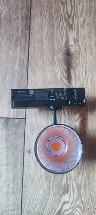 Lampa Philips LED na szynę