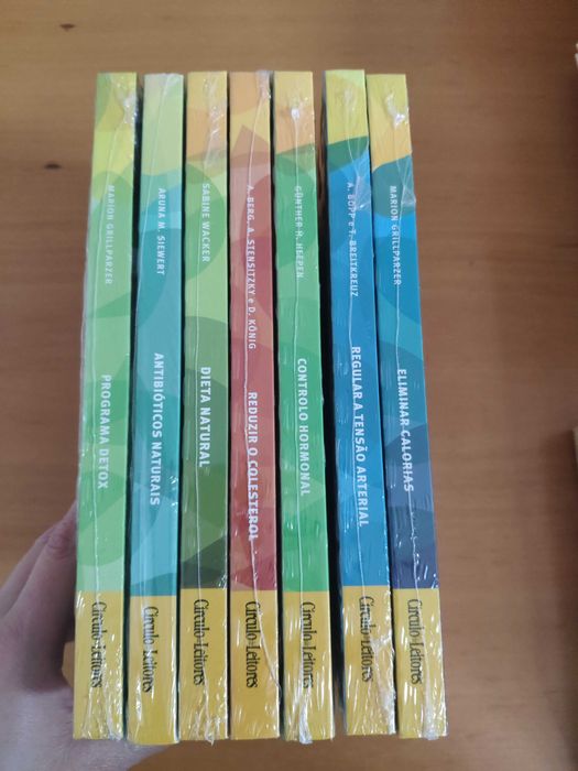Coleção de guias de saúde *livros ainda plastificados*