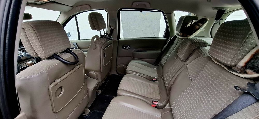 Samochód renault Scenic pojemn 1,5 DCI