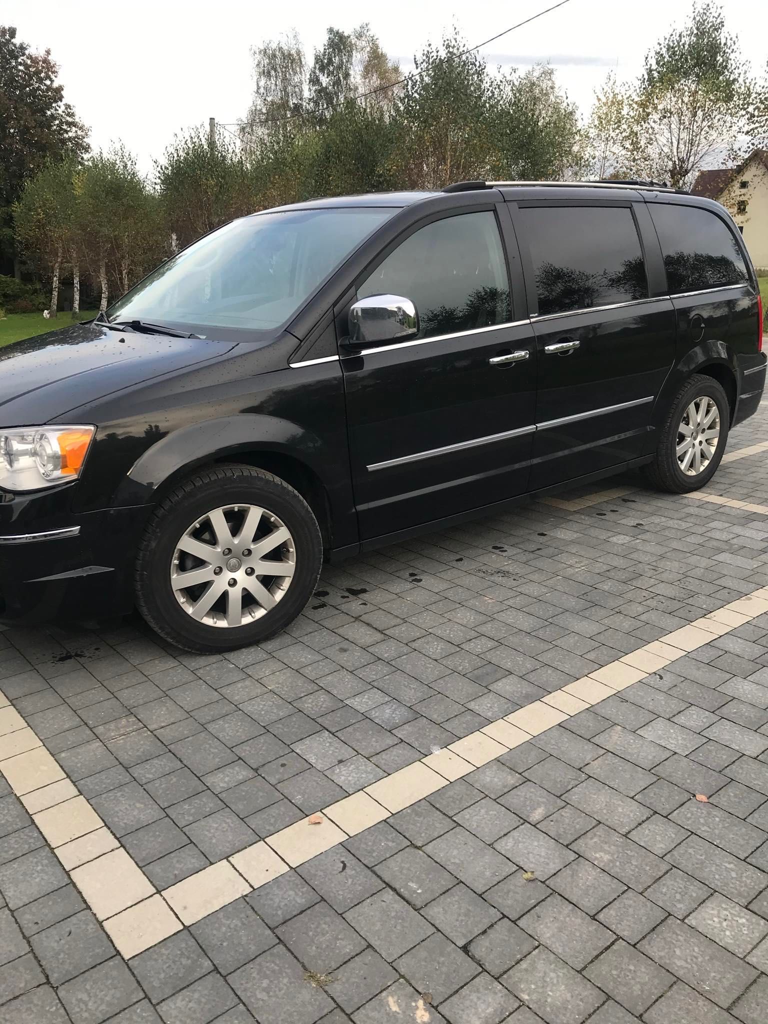 Samochód osobowy Chrysler Grand Voyager 2.8