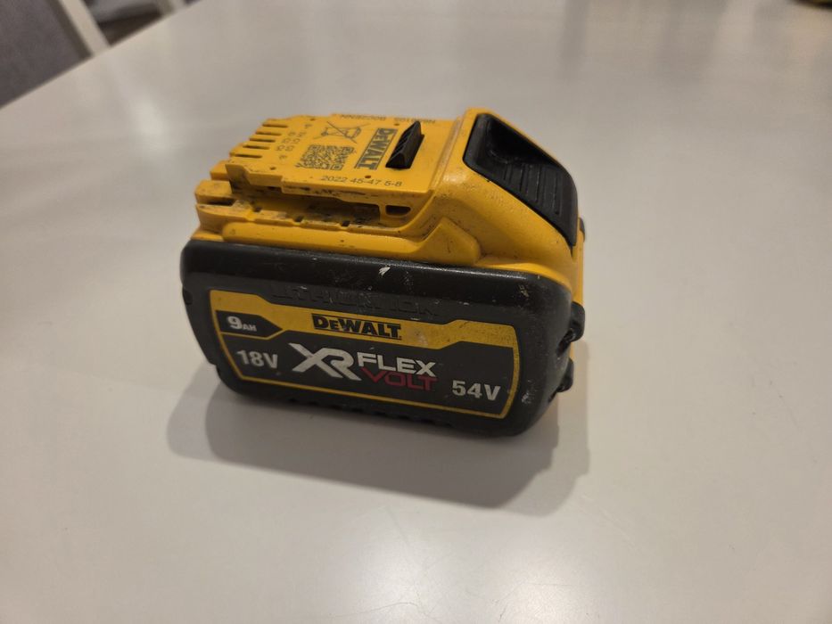 Szlifierka kątowa DeWalt DCG405 ROCZNIK 2025 + AKU 9.0 AH