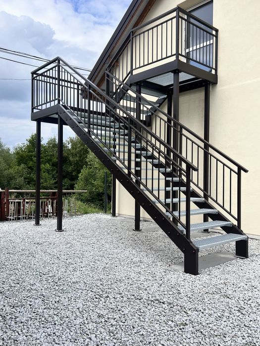Schody stalowe zewnętrzne