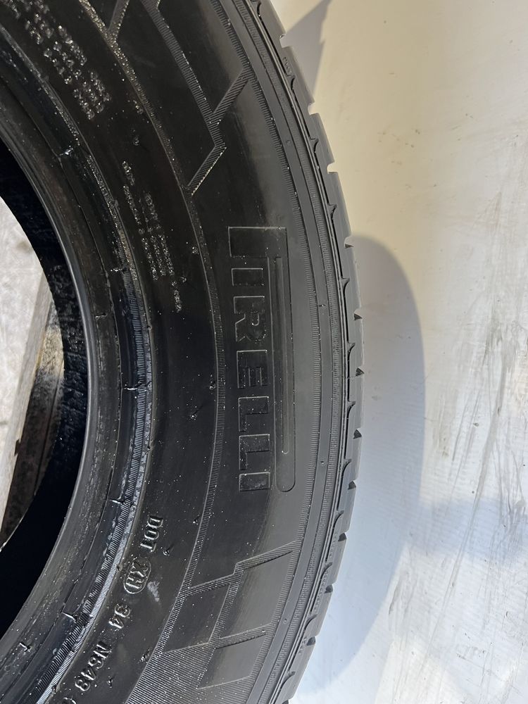 Opona pojedyncza 215/70/15 C Pirelli Carrier