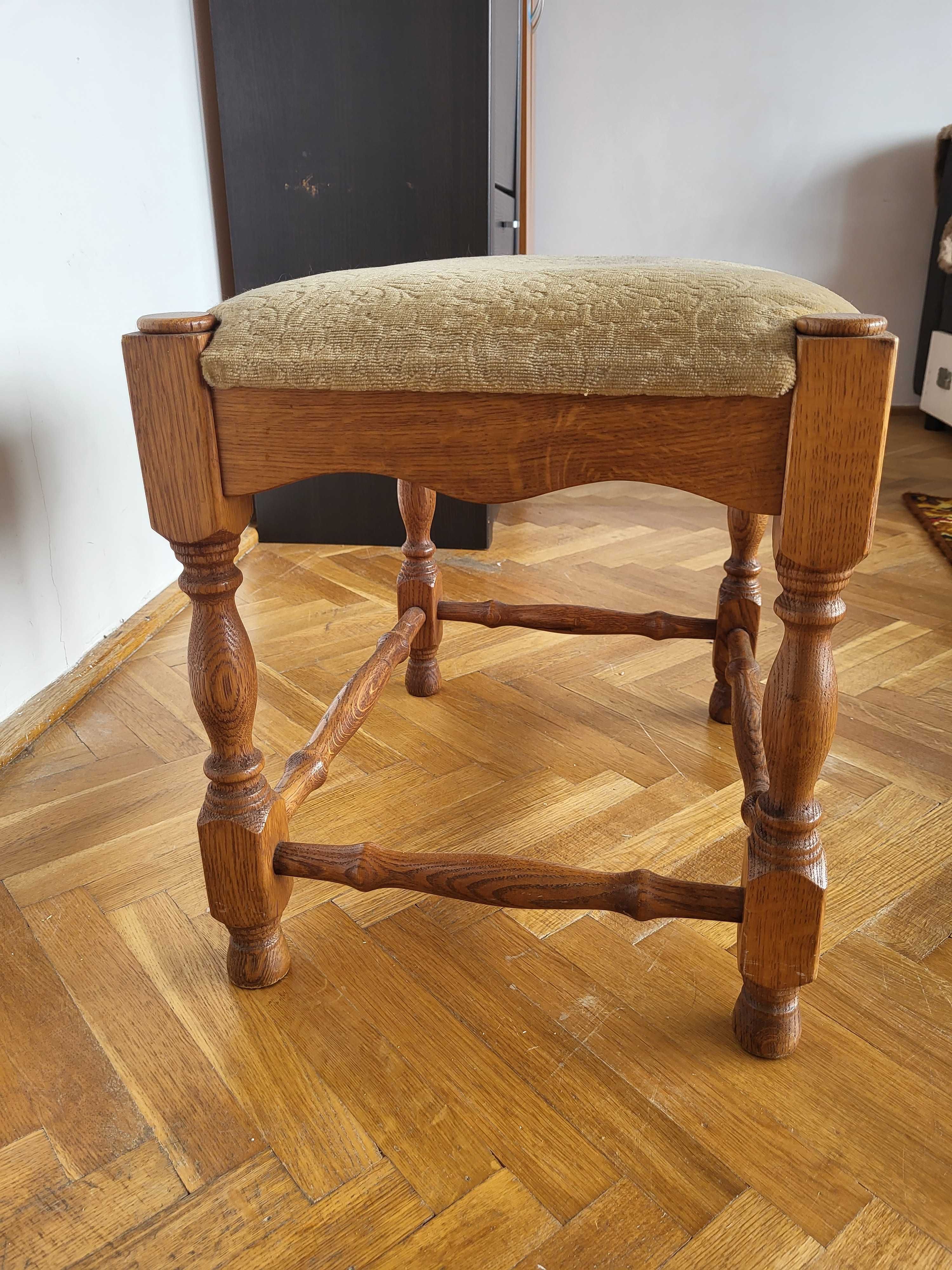 Stołek tapicerowany, taboret