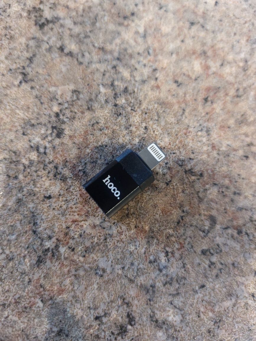 Адаптер, переходник  Hoco Lightning Male to Type-C female USB2.0