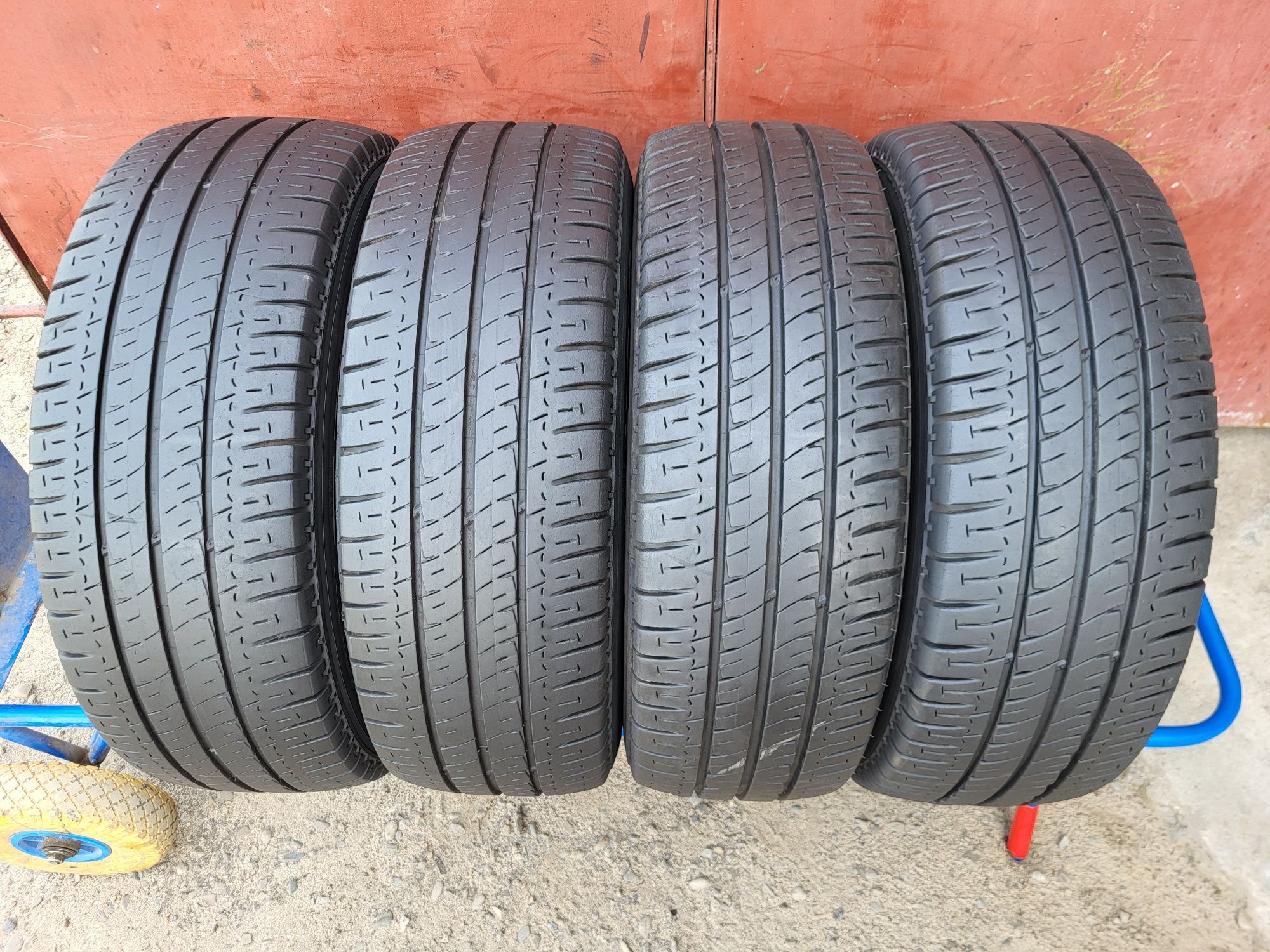 235/65/16C R16C Michelin AGILIS 4шт ціна за 1шт шини
