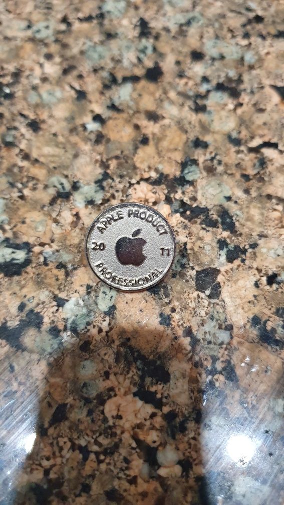 Серебряная булавка Apple PRODUCT PROFESSIONAL 2013
